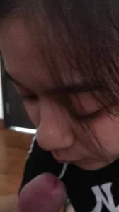 懵懂无知 情窦初开的少女 像一朵花一样